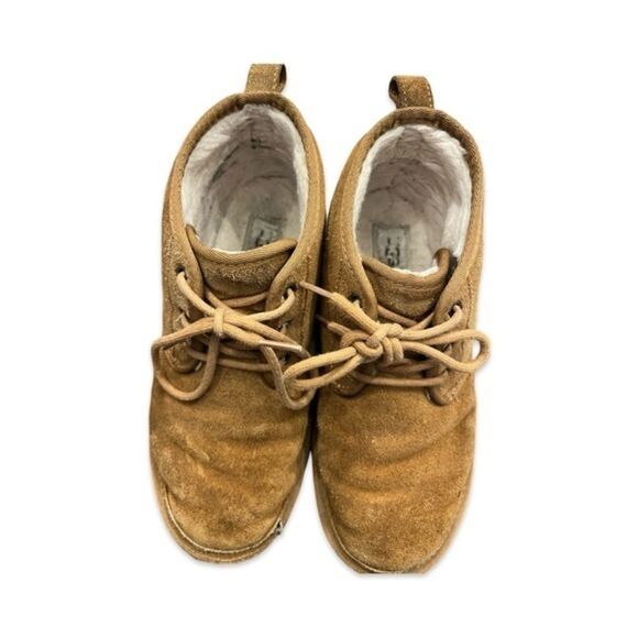 Unisex UGG Boots in Chestnut- Size 9 - Picture 1 of 9